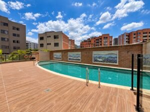 Apartamento de 94,5 m² con vista abierta en Laureles, piso 14 – piscina
