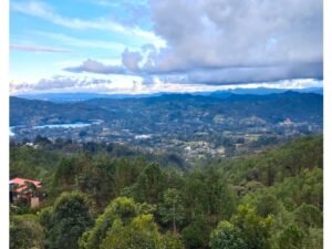 Apartamento de 129 m² con vista a la Represa La Fe en Sierra Grande, Fizebad