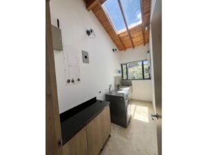 Casa campestre independiente en lote de 5.000 m² en el Alto del Escobero