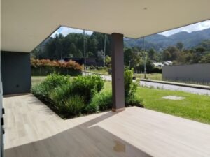 Casa para estrenar de 390 m² en un solo nivel en Fizebad, El Retiro