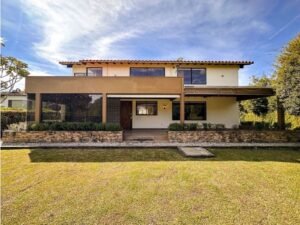 Casa independiente de 267 m² en Llanogrande, sector Club Campestre