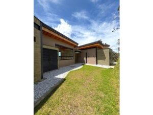 Casa de lujo de 410 m² en un solo nivel con bosque nativo en Fizebad, El Retiro
