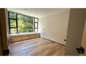 Casa de lujo de 410 m² en un solo nivel con bosque nativo en Fizebad, El Retiro